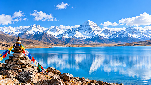 Lake Mansarovar and its surrounding Himalayan mountains